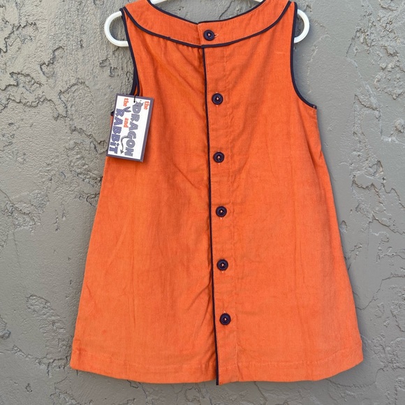 The Dragon and The Rabbit Girl Size 4T Sleeveless Corduroy Dress NYC Skyline NWT - Picture 2 of 4